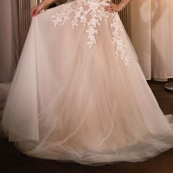 NEW FORMAL SLEEVELESS WEDDING DRESS EMBROIDERED W/ FLORAL LACE APPLIQUE CDS477W - Picture 6 of 9